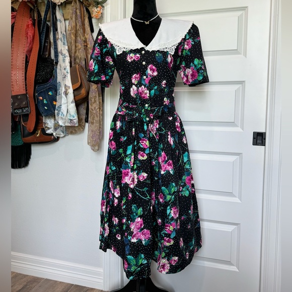 Vintage floral dress - Picture 2 of 13